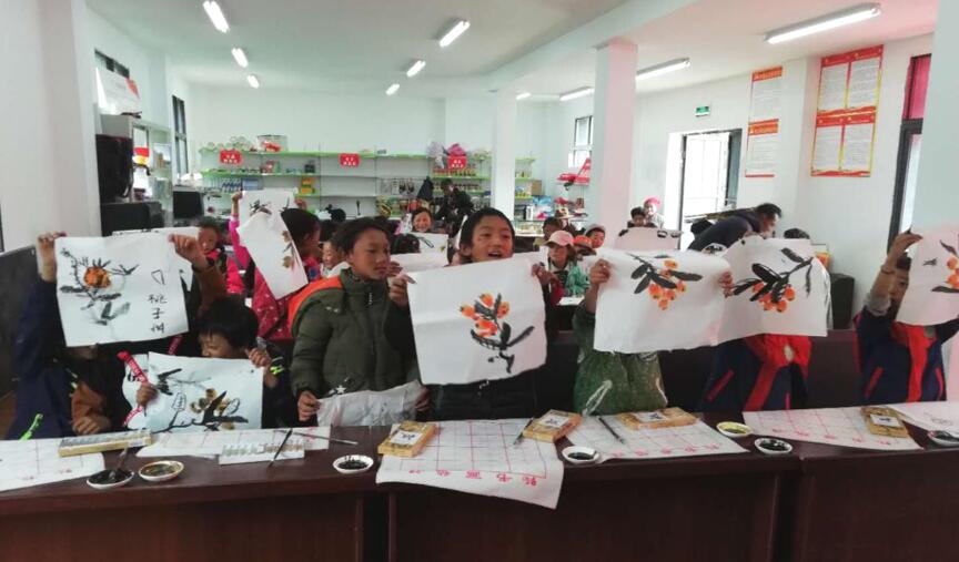 脱贫攻坚 壹定发创新公司捐建麻格同村“儿童世界」佚式开园