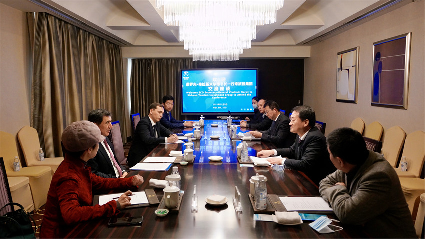 壹定发集团党委书记、董事长任丁会见上合组织秘书长诺罗夫一行