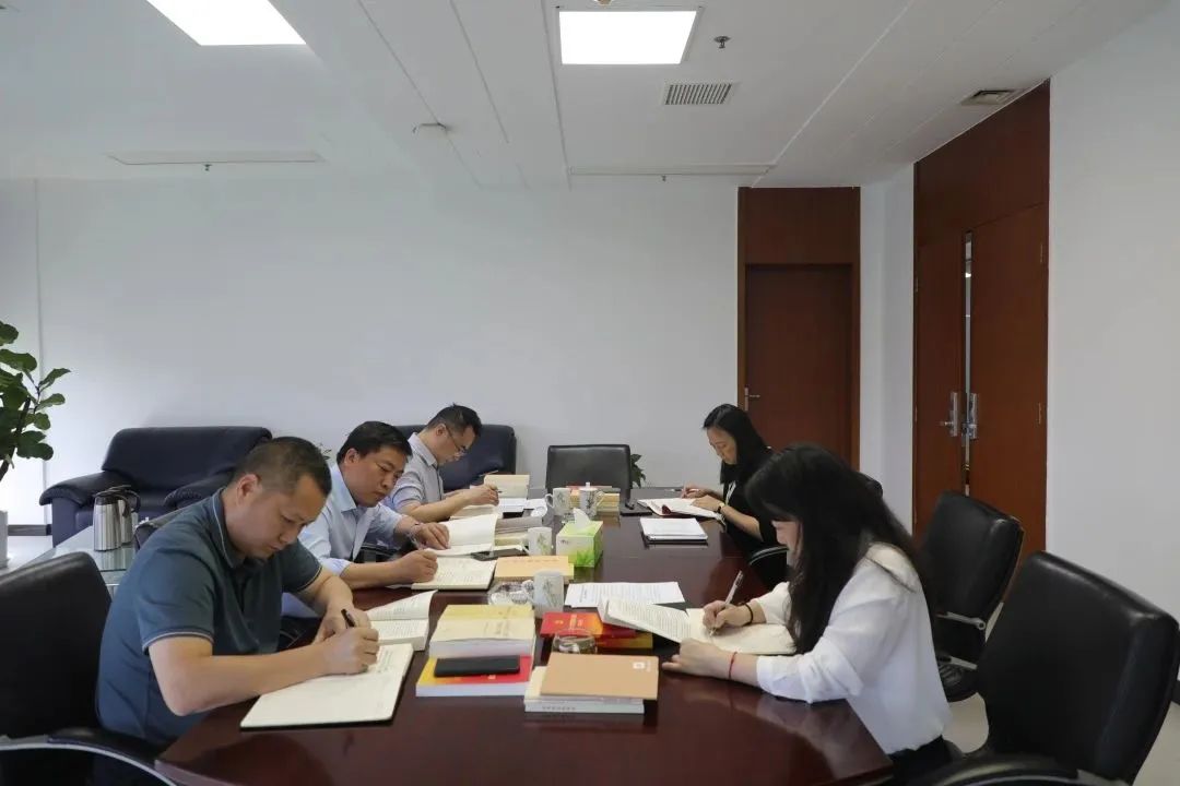 bc0f5319-f4b5-4dbc-bfa1-f52b5233b147