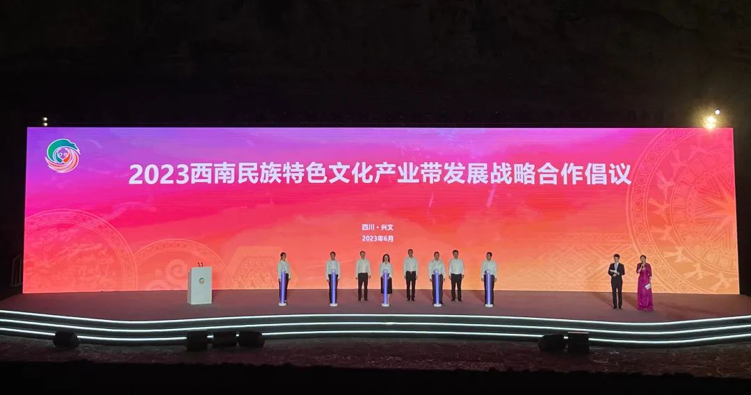 d932b2be-1354-4746-a352-efe5c655105e