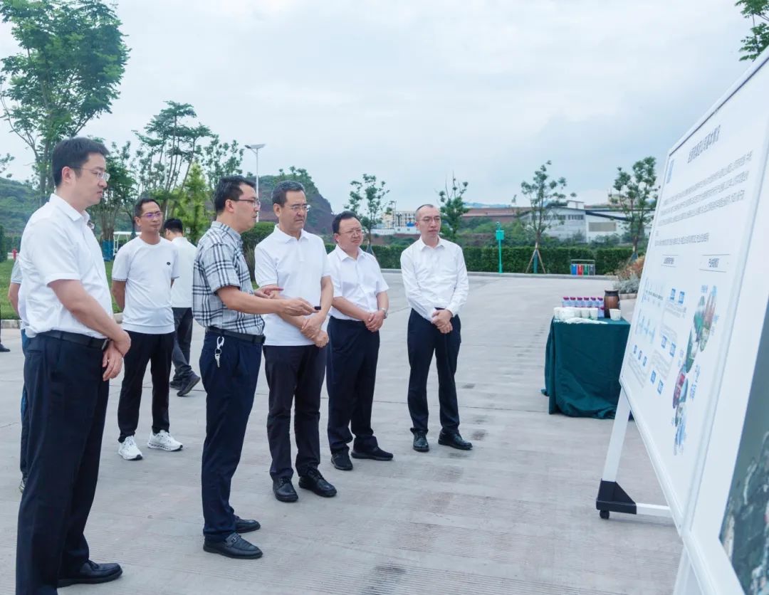 壹定发委党委书记、主任冯文生赴宜宾调研国企鼎新深入提升行动工作并主持召开片区座谈会