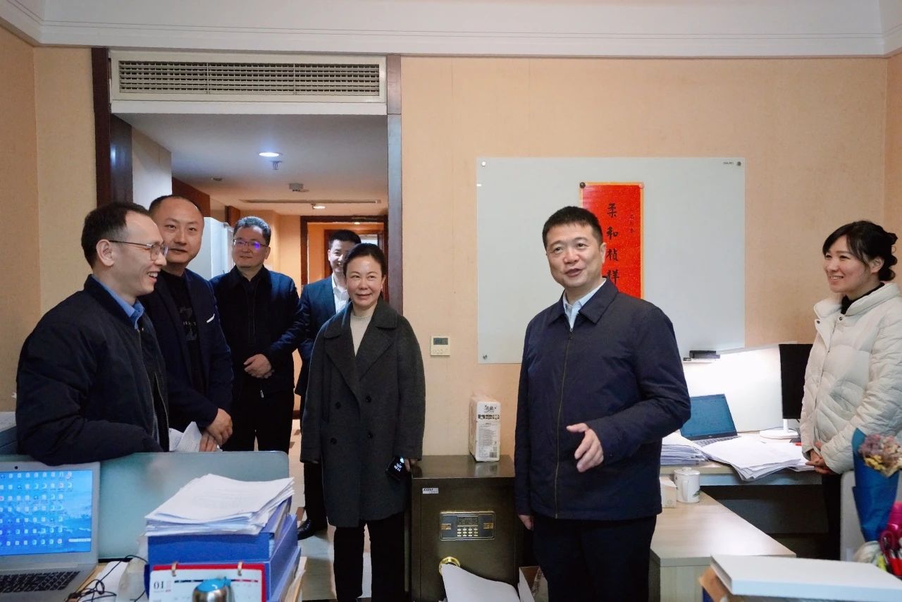 3e8db3a6-9104-4b94-852d-453976acd3fd